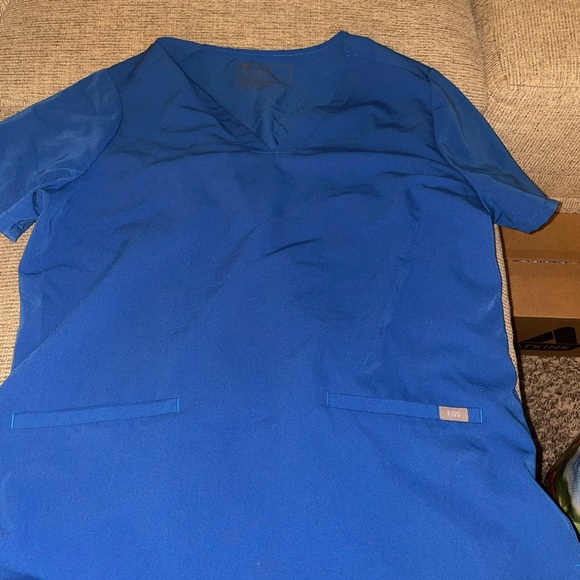 Figs W size L scrub pants and scrub shirt worn twice - Picture 6 of 6
